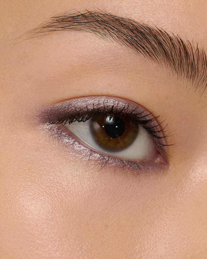 Betina (Seamless Glide Eye Pencil)