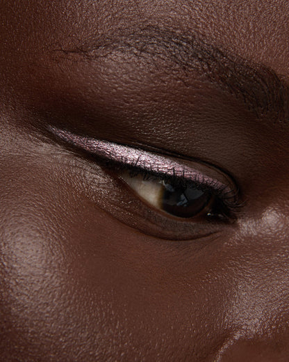 Betina (Seamless Glide Eye Pencil)