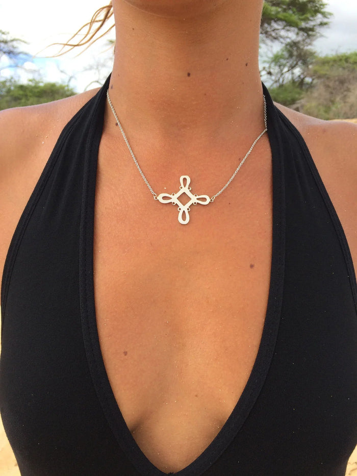 Celtic Clover Pendant - Yelena Noah Designs