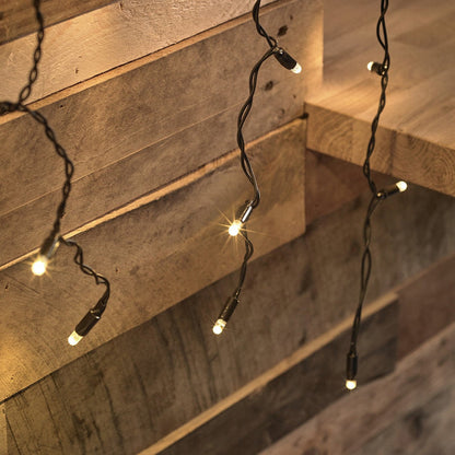 ML192YWB_Black-cable-LED-curtain-light-Wall-Close-up_P4_f3079af1-0d6e-448e-b795-ebaaf3990685.jpg