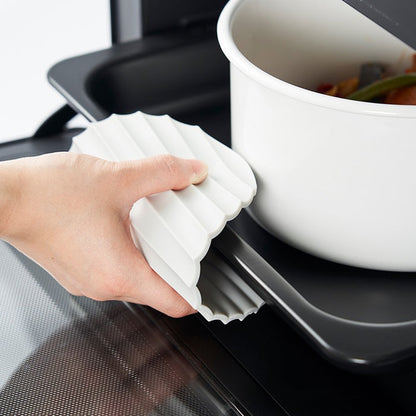 YOSHIKAWA EAトCO (Eatco) Nami Silicone Mat - White | Isetan KL Online Store