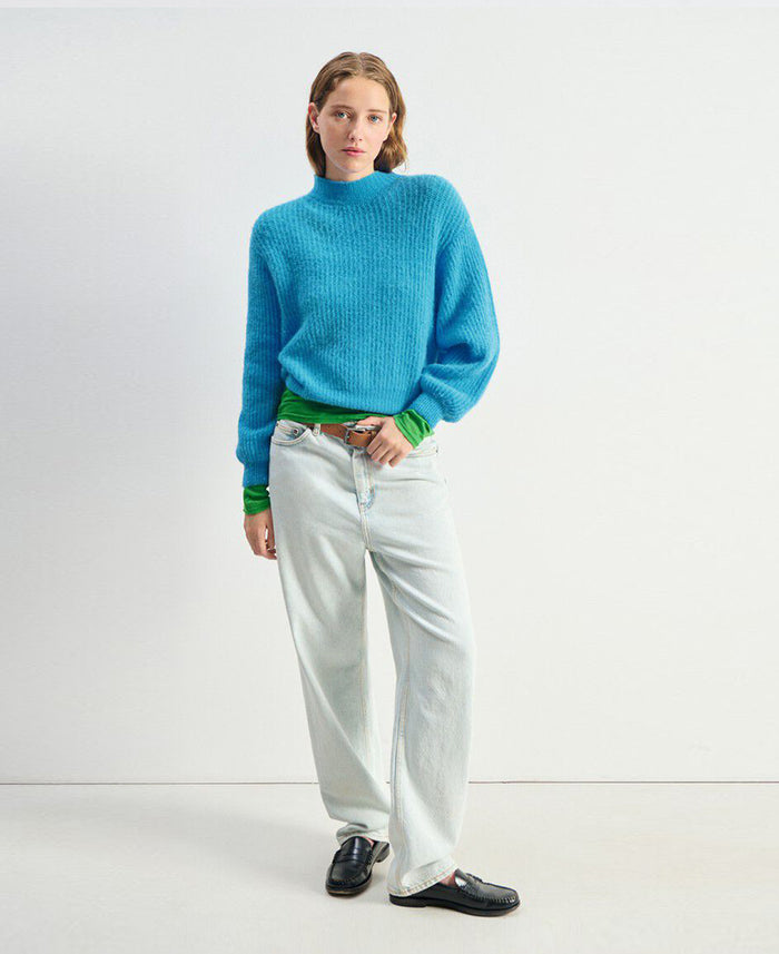 East High Neck Knit