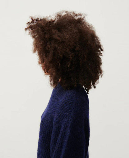 East High Neck Knit