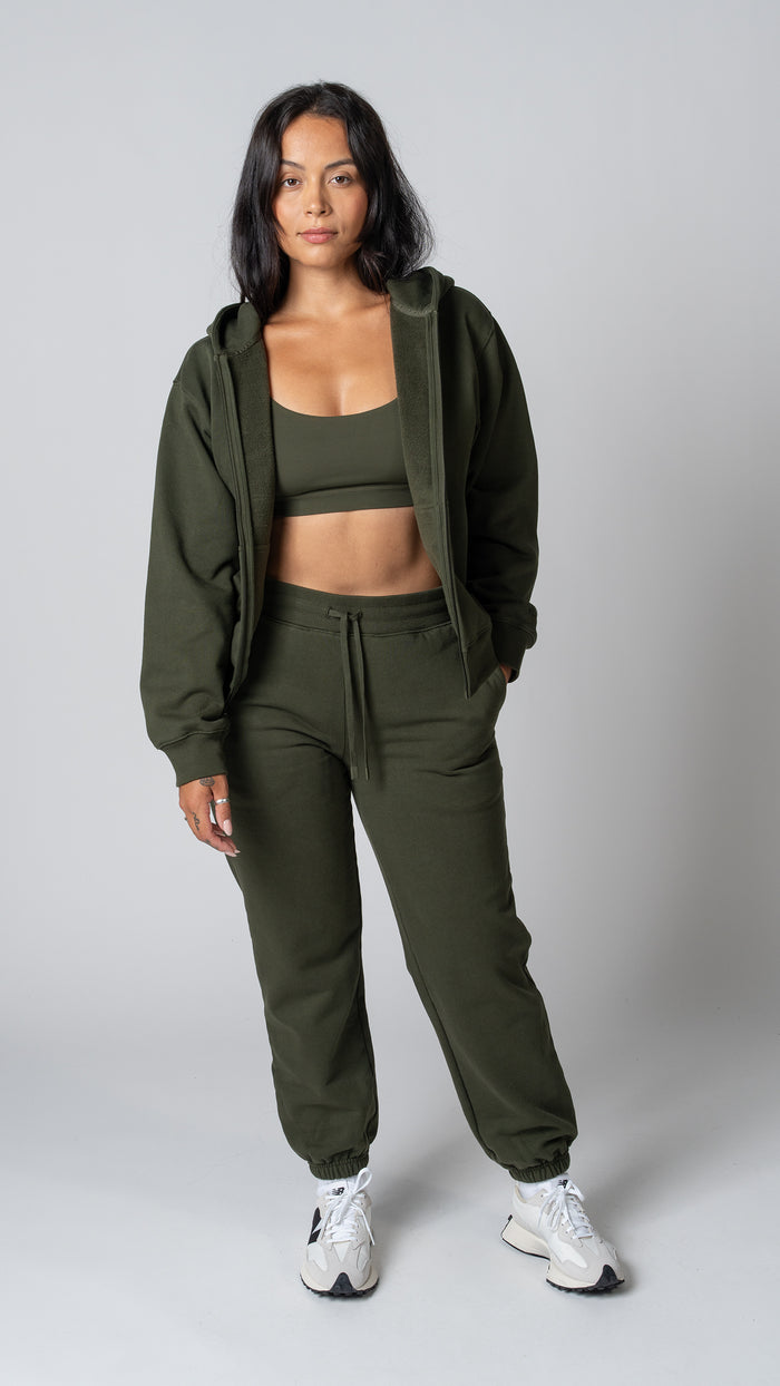 Foundation Jogger Sweatpant in Olive - view 4