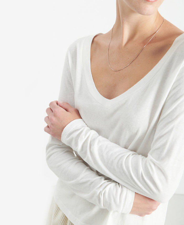 Gami V Neck LS Tee