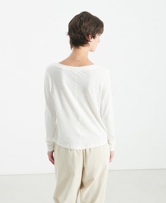 Gami V Neck LS Tee