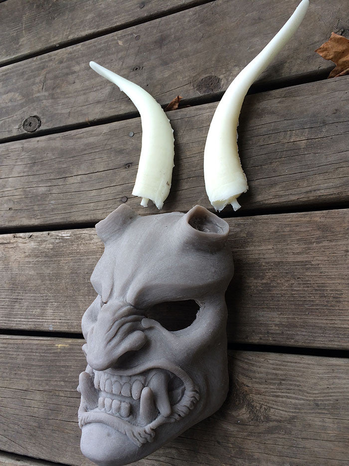 KRAMPUS MASK WITH GLOW IN THE DARK HORNS