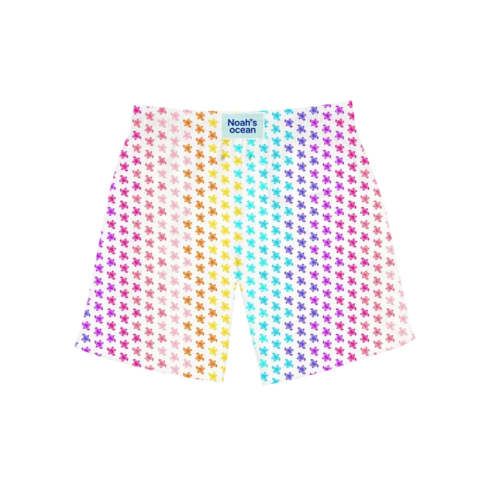 Nachhaltige Herren-Badehose aus recyceltem Material – Modell Love Turtles von Noah*s Ocean.