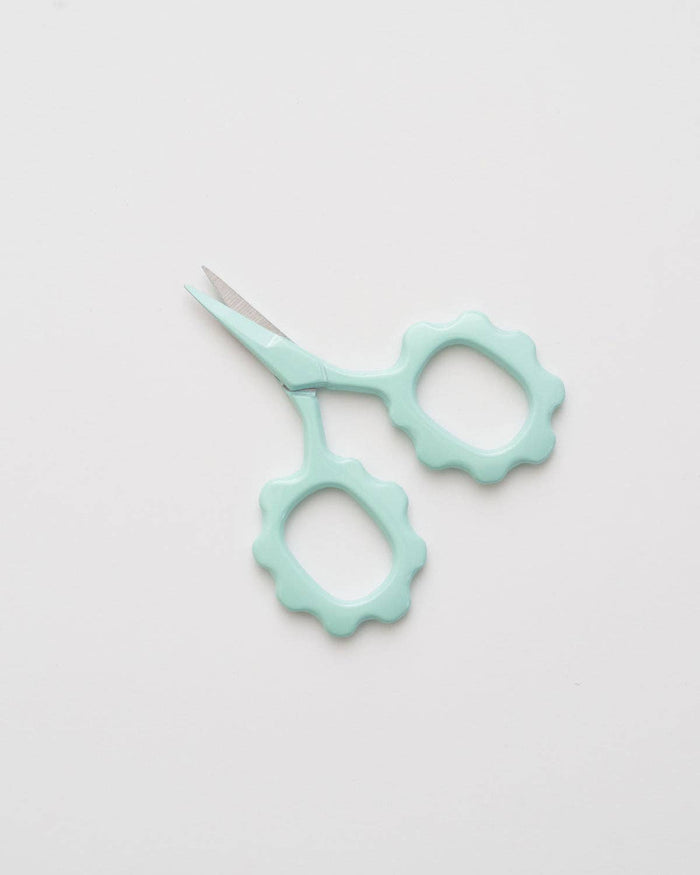 Mint Scallop Handle Embroidery Scissors