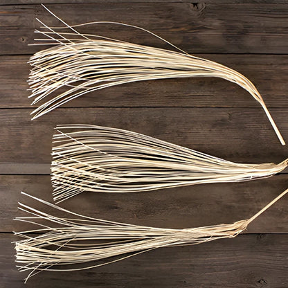 Dried straw palm free flower delivery