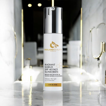 Tone adapting tinted sunscreen with zinc oxide