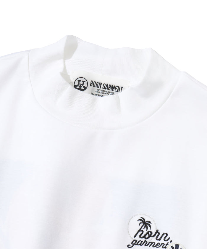 Retro Island Graphic Mock Tee
