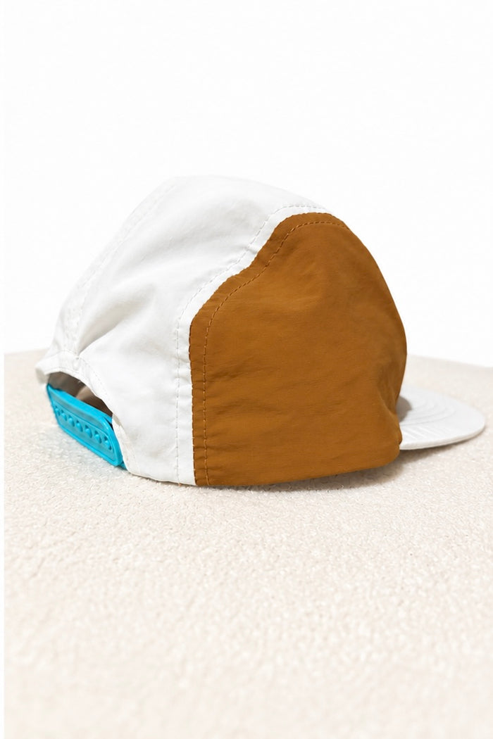Sandy coast caps