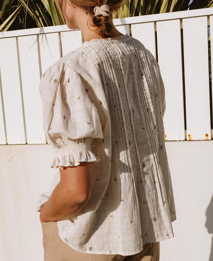 Short Sleeved Elastic Shirt