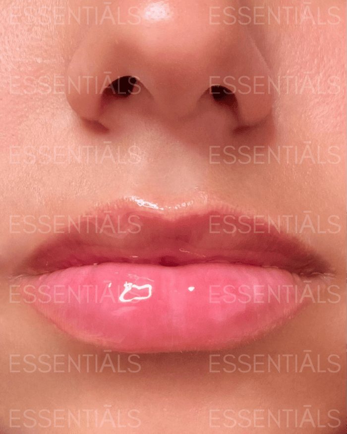 Translucent Gloss Temptation - Celestial Glow - Essentials